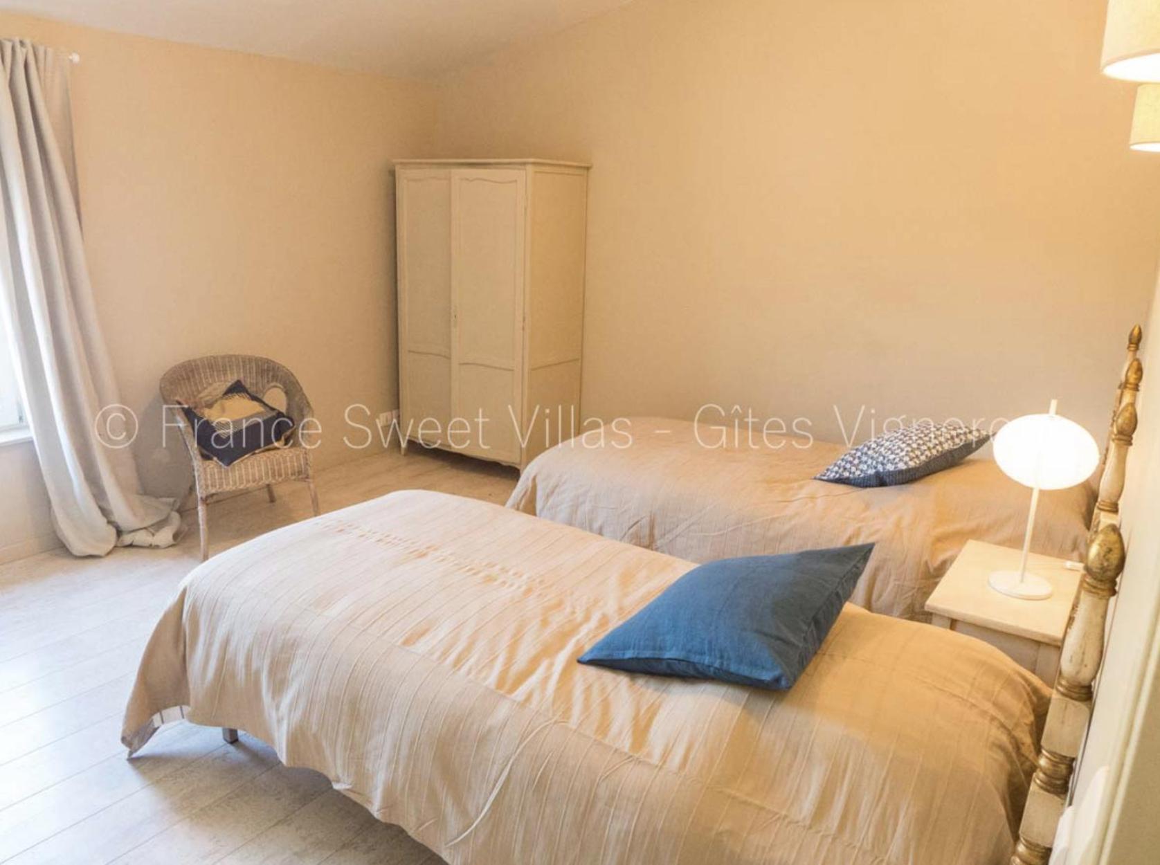 Suite Ou Chambre Privee A La Forge Des Cypres Loupia Extérieur photo